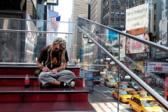 NY Between the Lines / NY Entre les Lignes